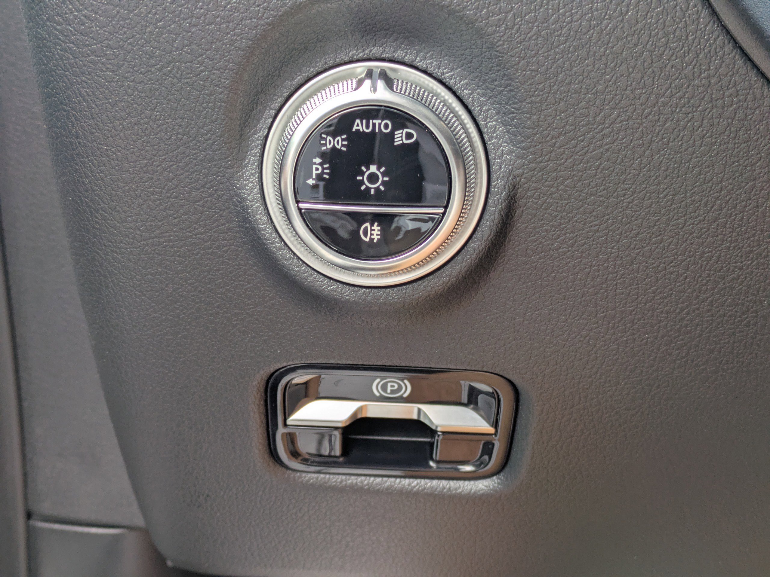 Used 2025 Mercedes-Benz CLE 53 AMG 4MATIC Coupe image 27