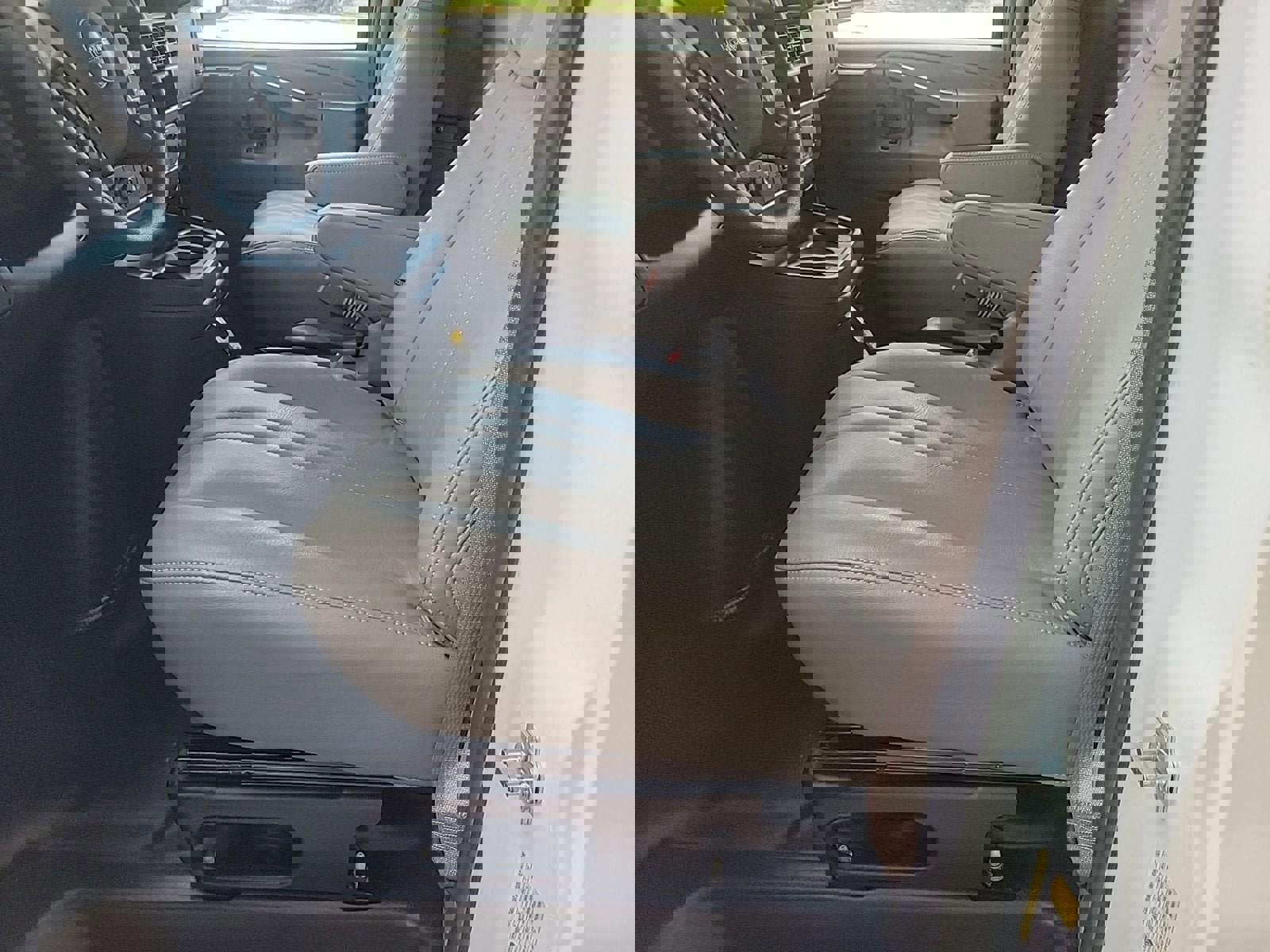 New 2025 GMC Savana 2500 Extended w/ Driver Convenience Package image 15