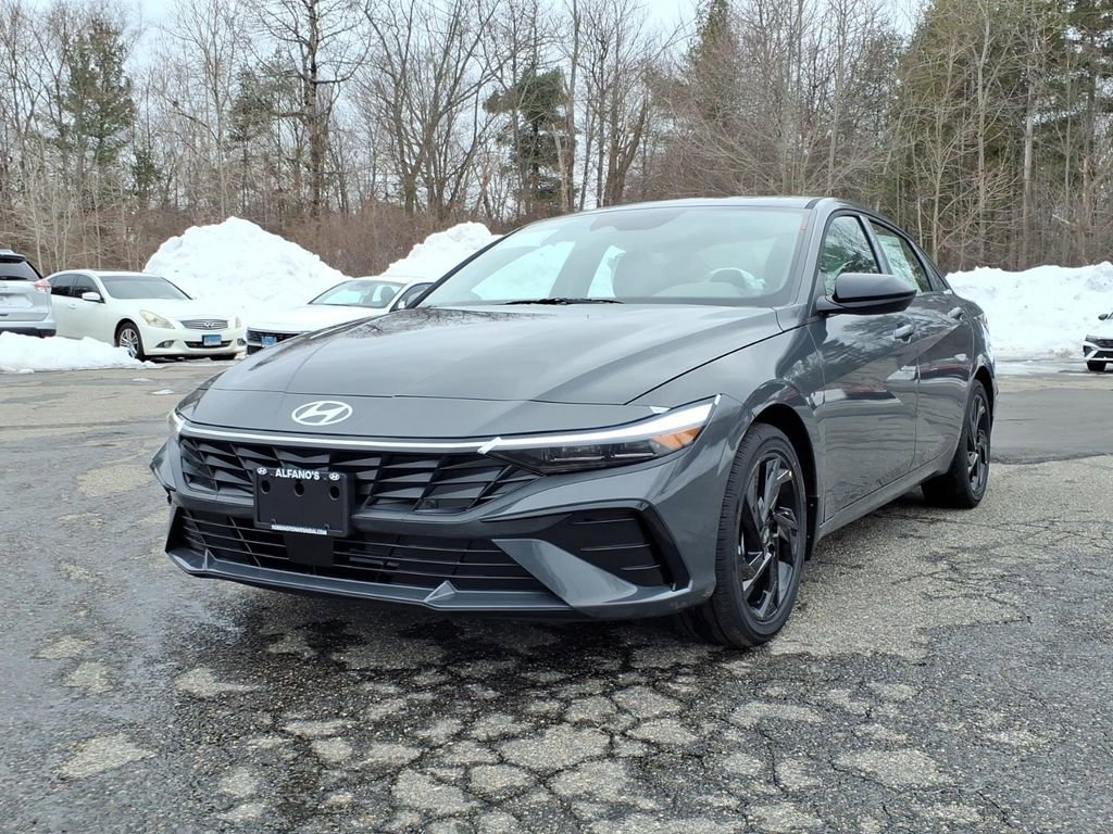 New 2026 Hyundai Elantra SEL Sport image 5