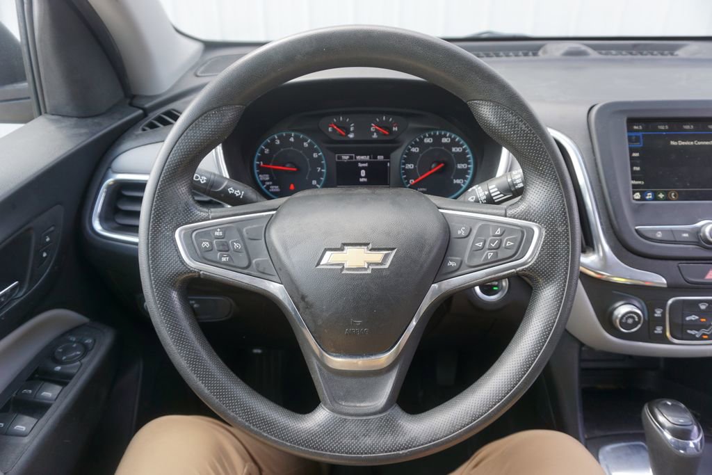 Used 2019 Chevrolet Equinox LS FWD image 3