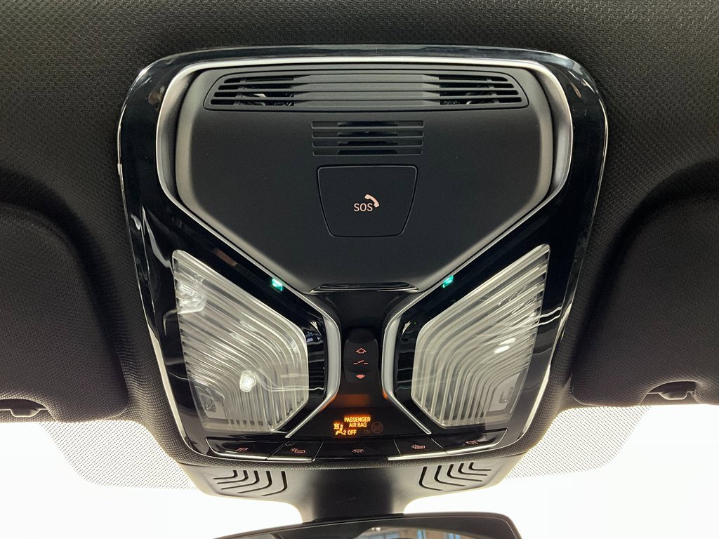 Used 2019 BMW 750i image 13