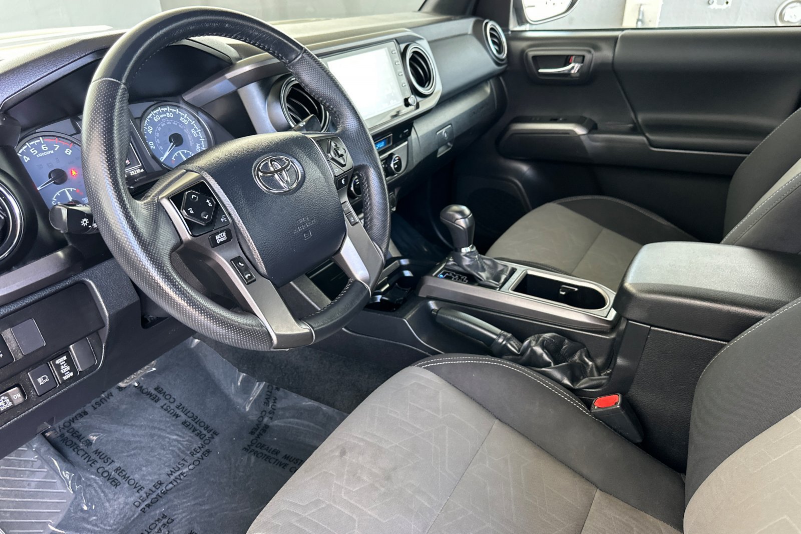 Used 2023 Toyota Tacoma TRD Sport AWD/4WD image 10