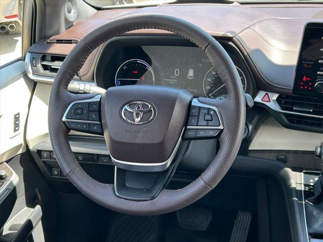 Certified 2024 Toyota Sienna Platinum AWD/4WD image 46