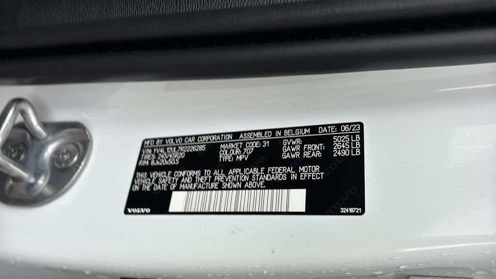 Certified 2024 Volvo XC40 B5 Plus w/ Protection Package Premier AWD/4WD image 34
