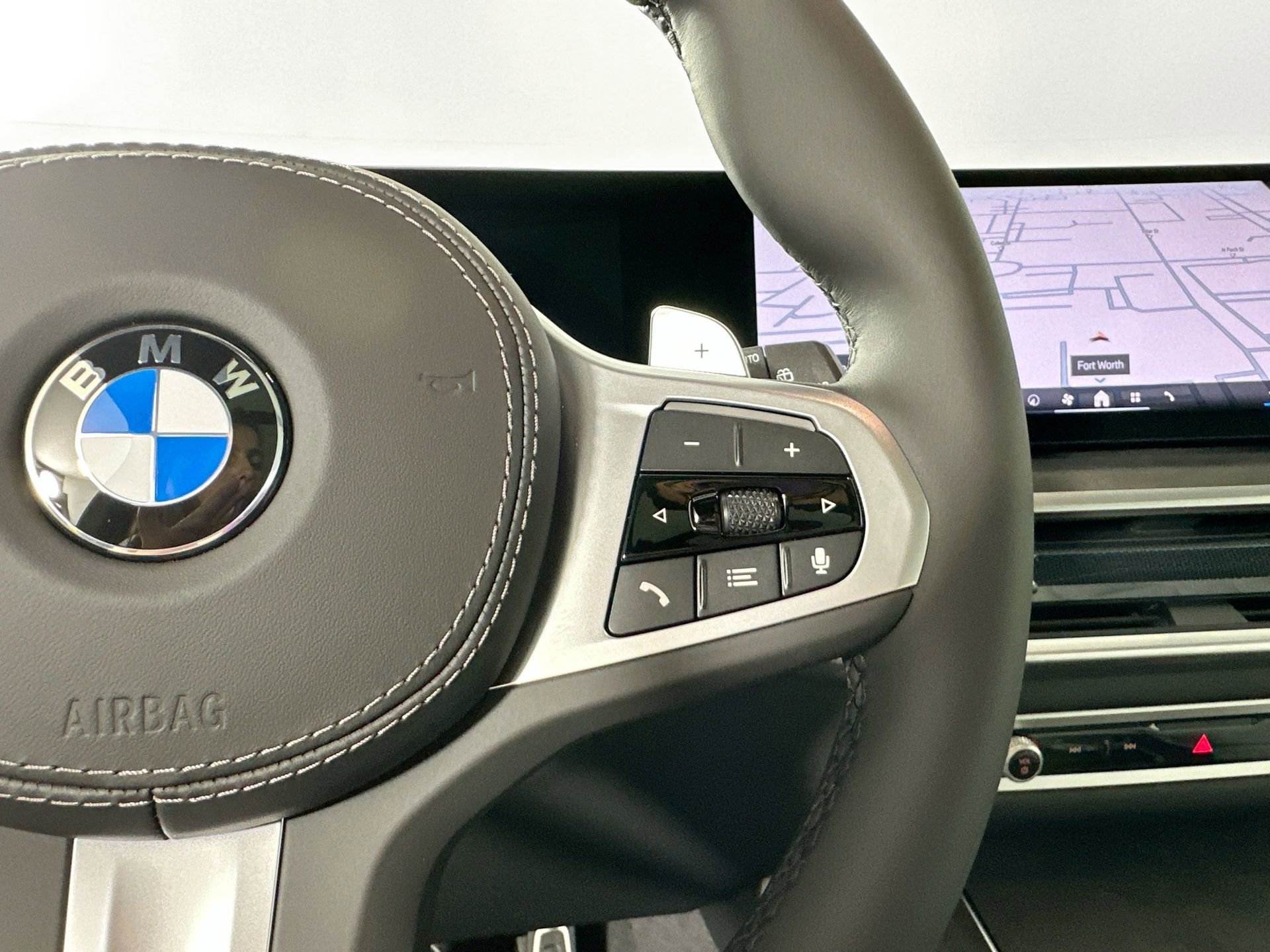 Used 2026 BMW X7 xDrive40i w/ M Sport Package image 22