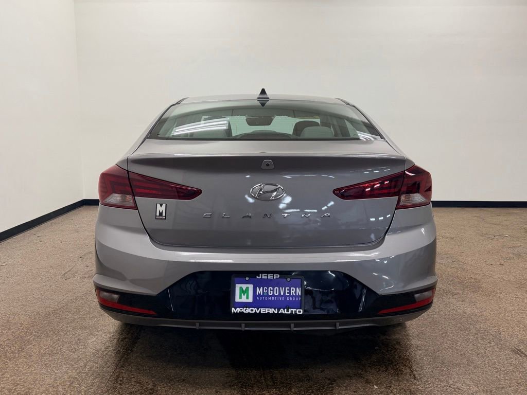 Used 2020 Hyundai Elantra SEL w/ Winter Weather Package FWD image 4