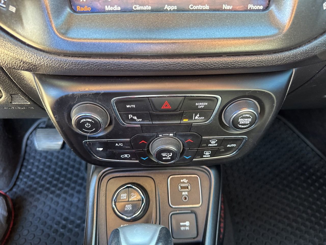 Used 2017 Jeep Compass Trailhawk w/ Leather Interior Group image 25