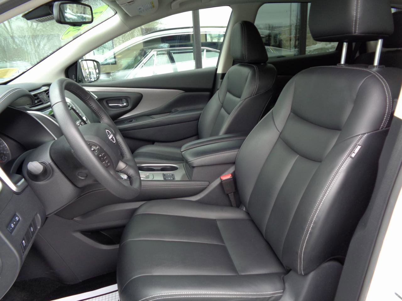 Used 2023 Nissan Murano SV w/ SV Midnight Edition Package image 9