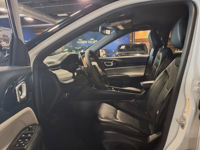Used 2023 Jeep Compass Limited AWD/4WD image 16