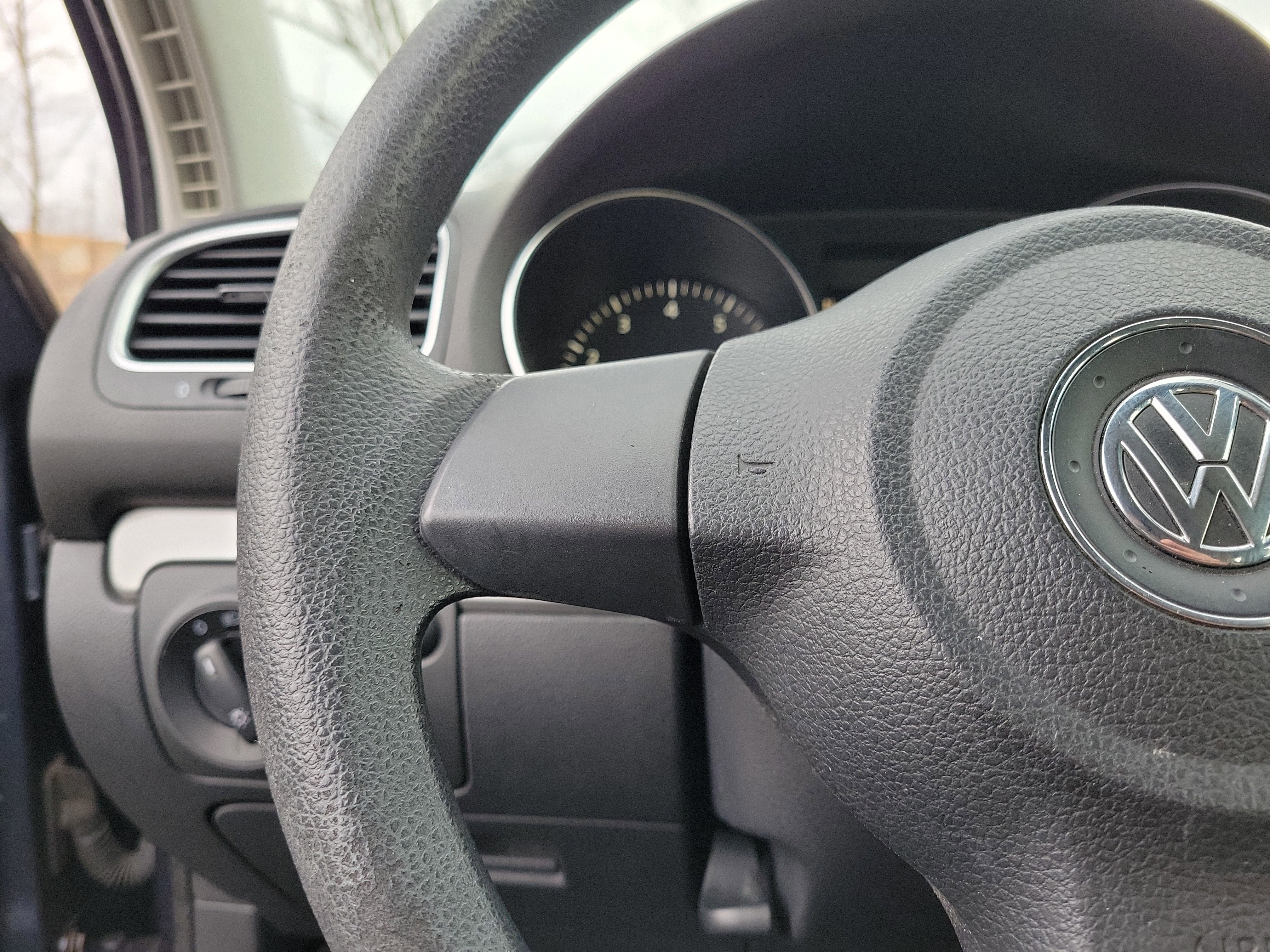 Used 2013 Volkswagen Golf 2.5L image 22