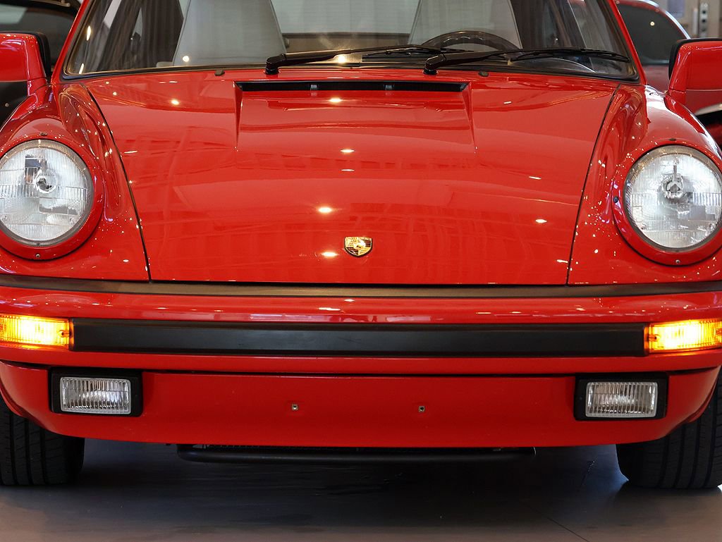 Used 1988 Porsche 911 Carrera RWD image 25