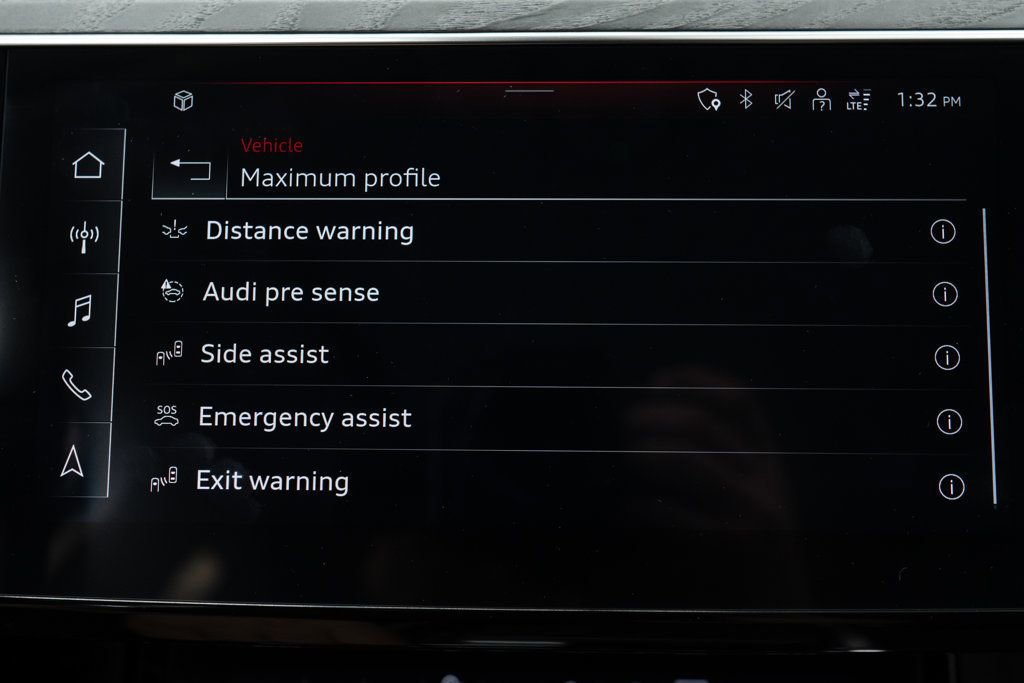 Used 2021 Audi e-tron Premium Plus w/ Premium Plus Package image 33