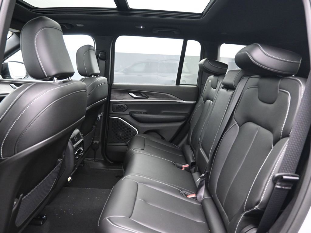 New 2024 Jeep Grand Cherokee Limited 4xe image 15