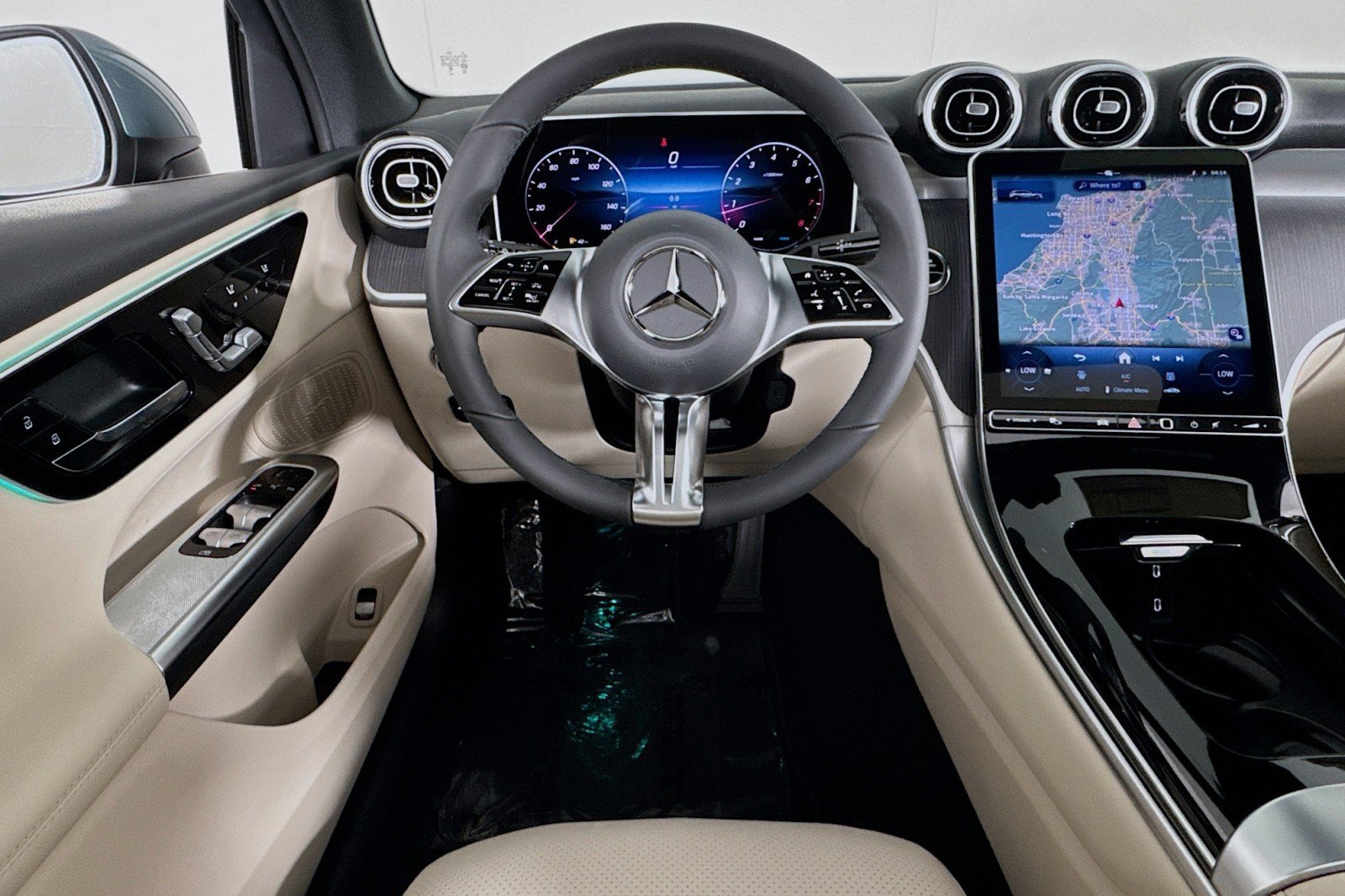 New 2026 Mercedes-Benz GLC 300 image 4