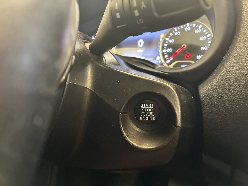Used 2020 Jeep Renegade Limited w/ Safety and Security Group AWD/4WD image 22