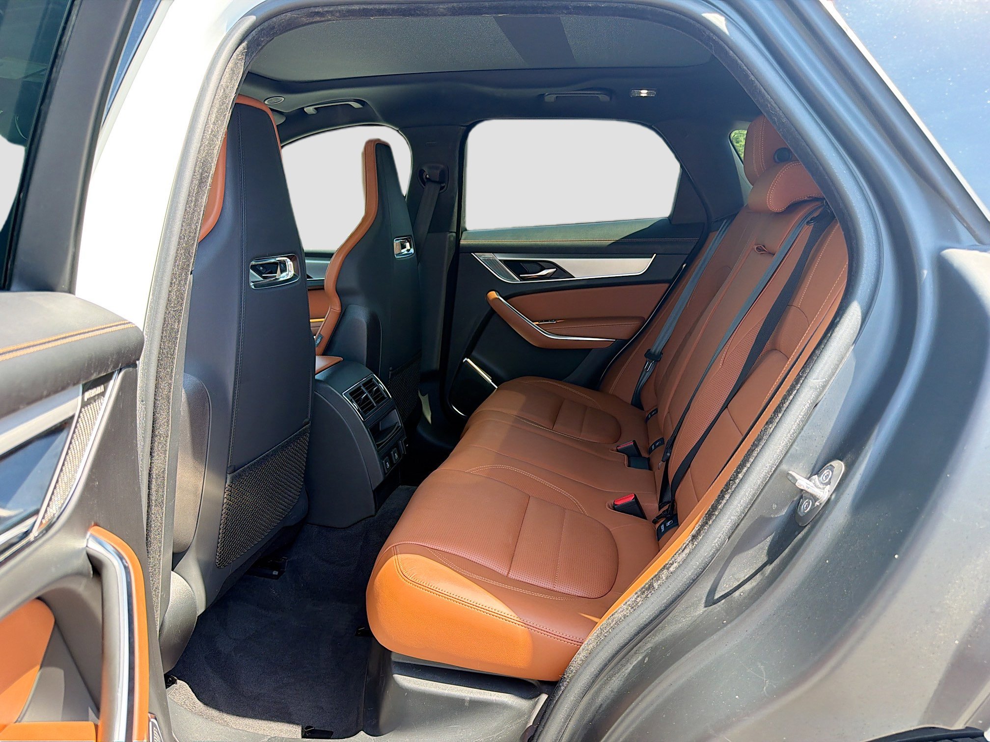 Used 2024 Jaguar F-PACE R-Dynamic S image 21