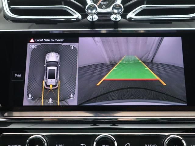 Used 2025 Bentley Bentayga Extended Wheelbase AWD/4WD image 16