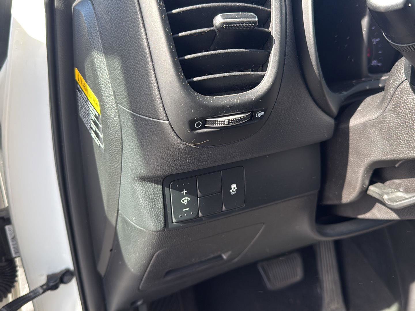 Used 2014 Kia Soul + image 16