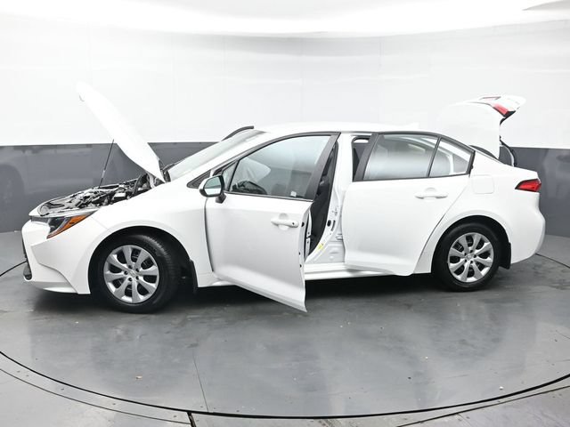 Certified 2026 Toyota Corolla LE FWD image 44