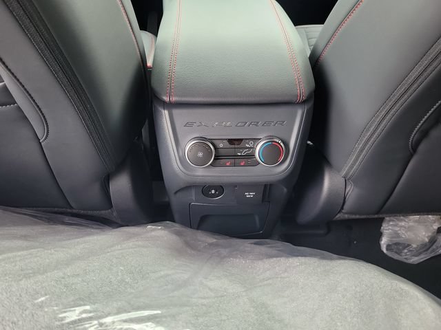 New 2026 Ford Explorer ST-Line w/ ST-Line Street Pack AWD/4WD image 8