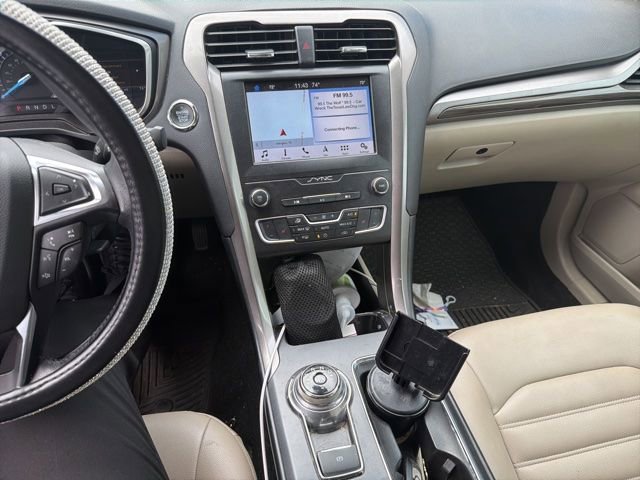 Used 2019 Ford Fusion SEL image 18