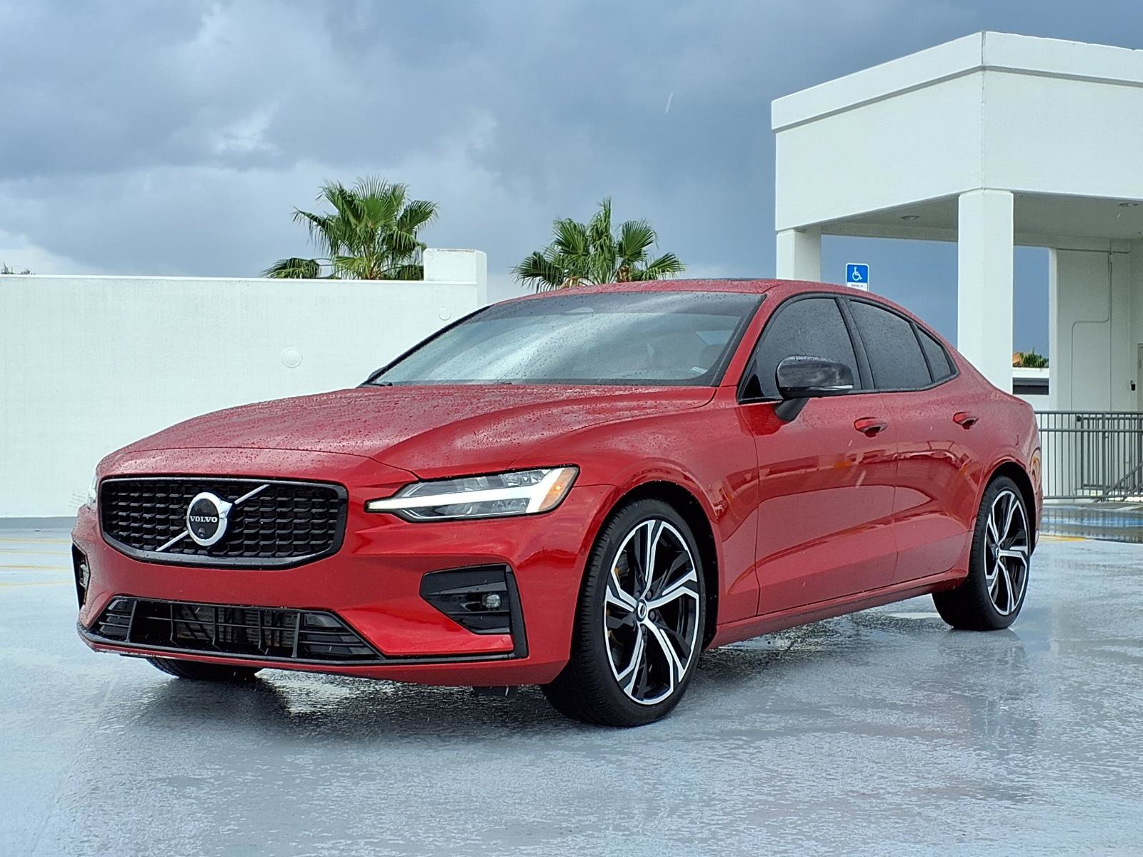 Certified 2024 Volvo S60 B5 Plus FWD image 3