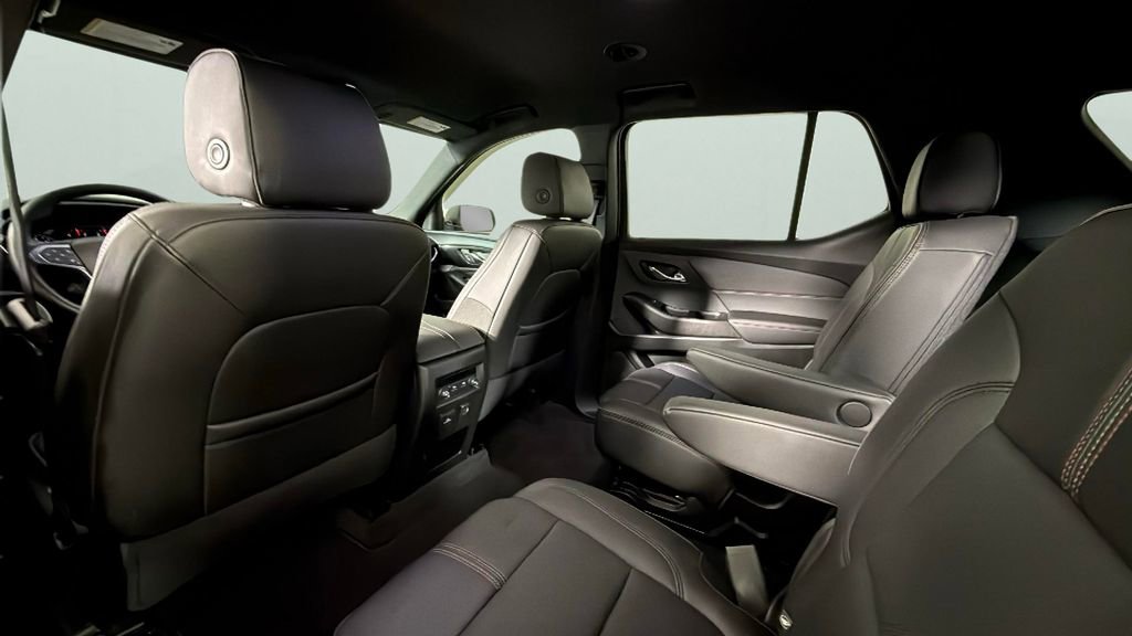 Used 2023 Chevrolet Traverse RS image 27