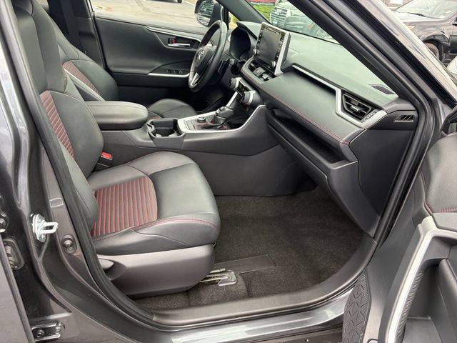 Used 2021 Toyota RAV4 XSE w/ Carpet Mat Package (TMS) AWD/4WD image 23