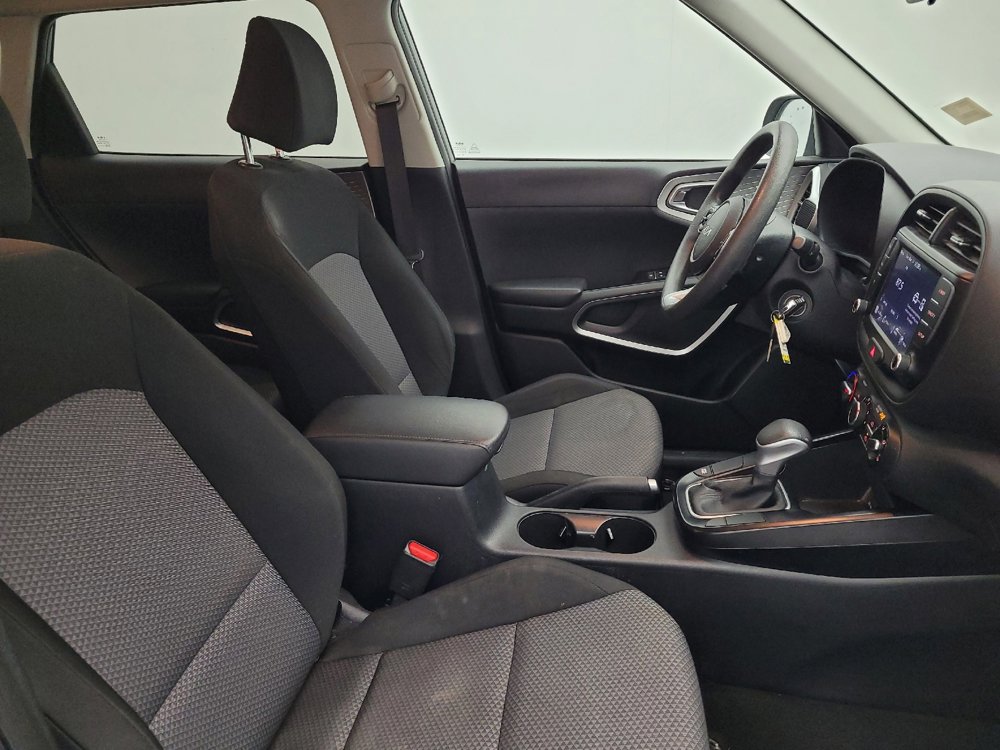 Used 2022 Kia Soul LX image 21