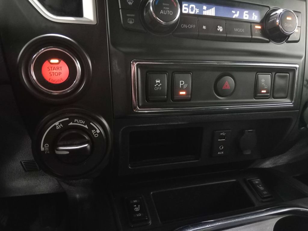 Used 2018 Nissan Titan SV w/ SV Convenience Package AWD/4WD image 23