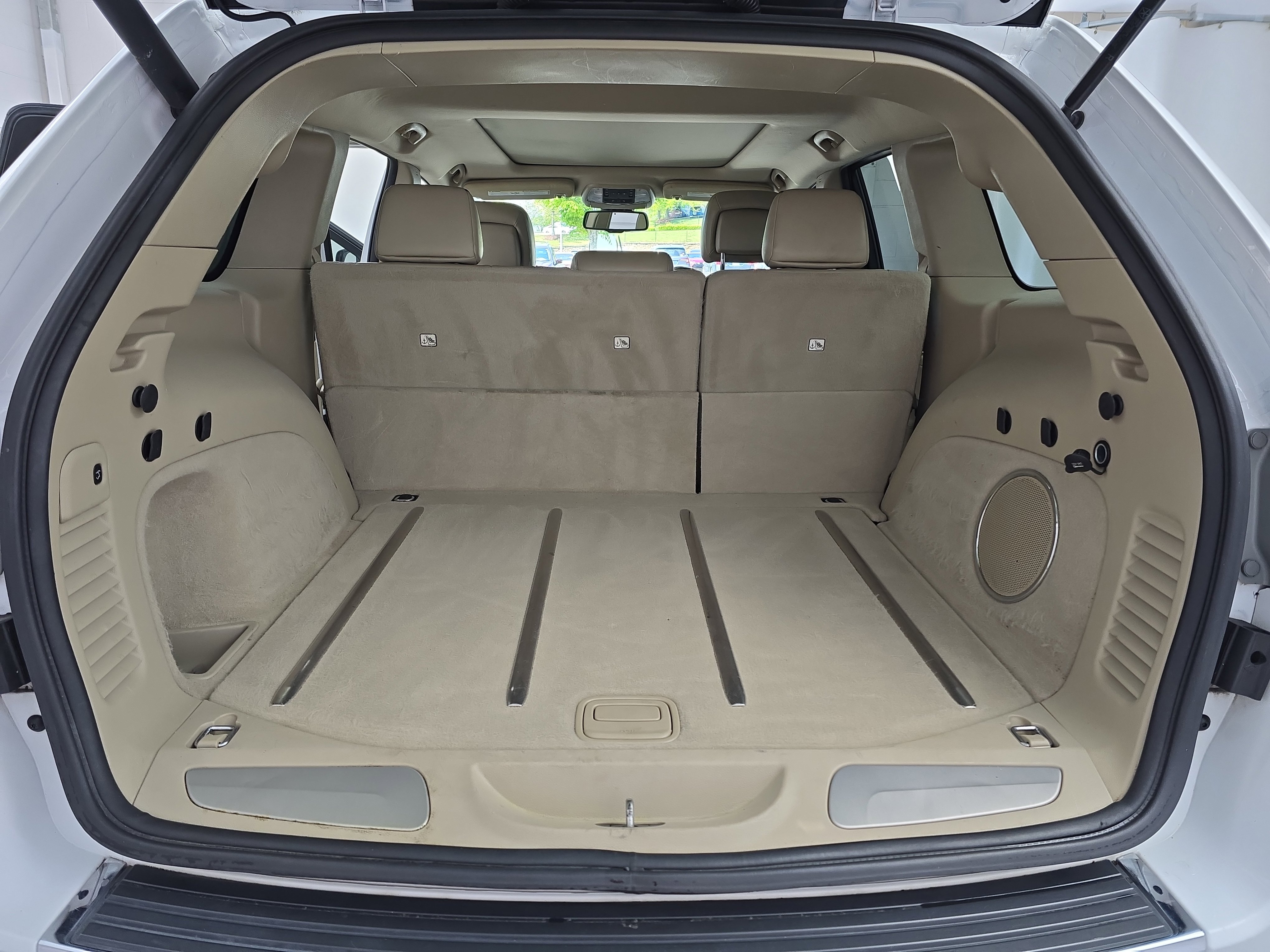 Used 2014 Jeep Grand Cherokee Overland image 12