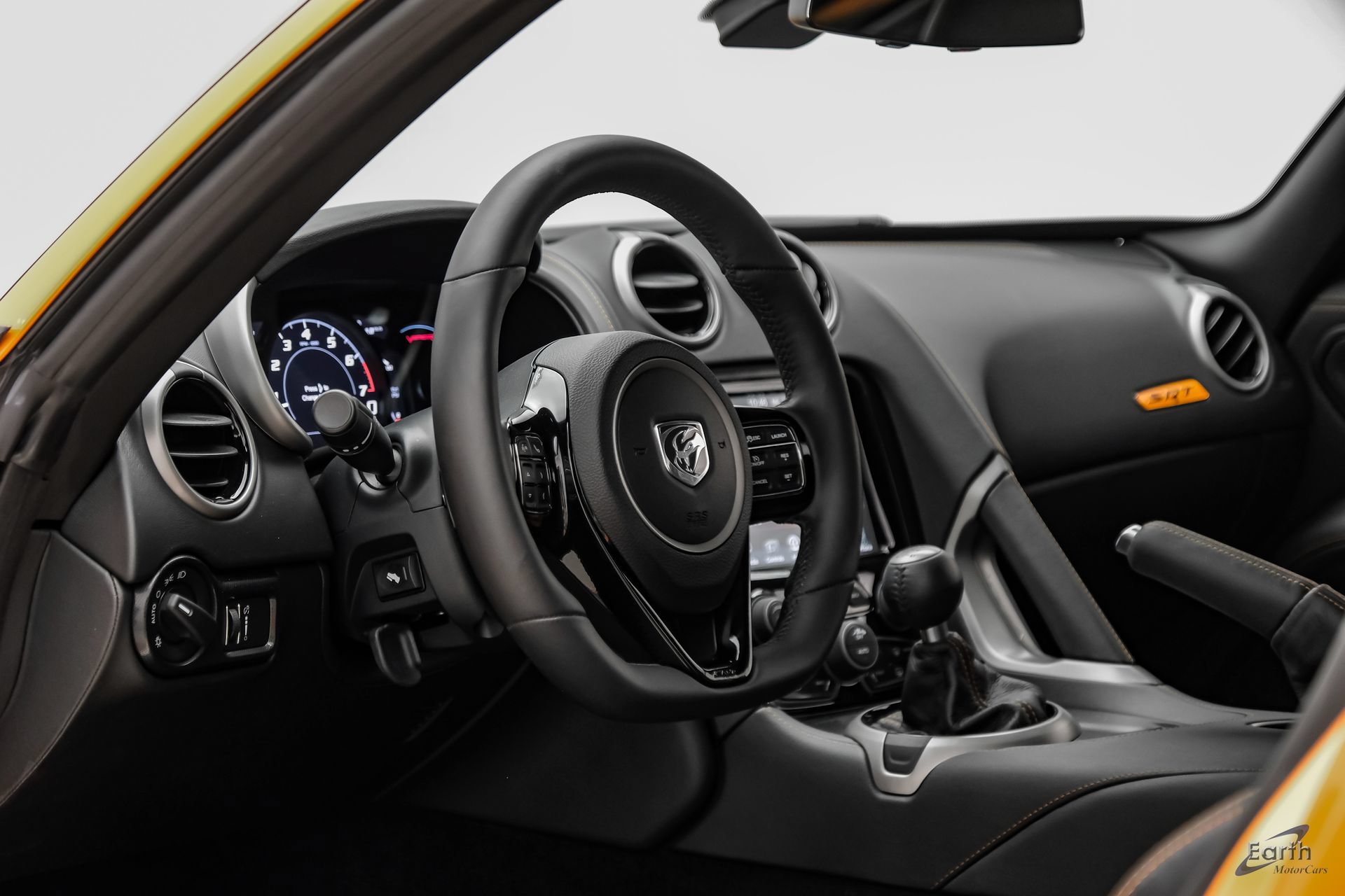Used 2014 SRT Viper SRT-10 RWD image 52