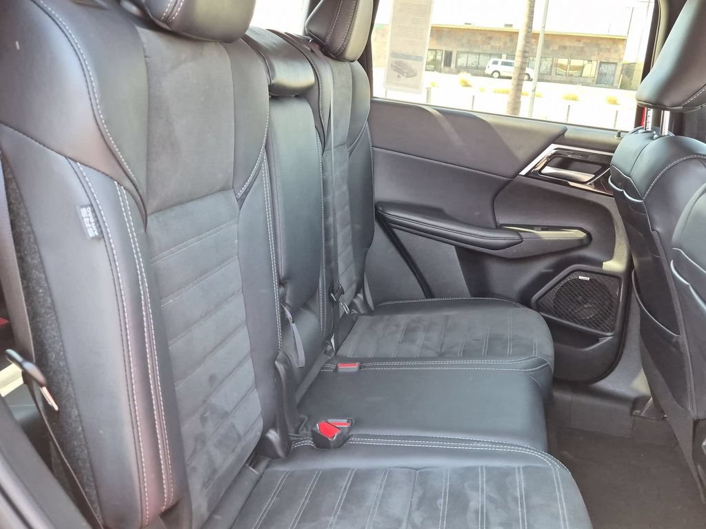 Used 2025 Mitsubishi Outlander SE AWD/4WD image 31