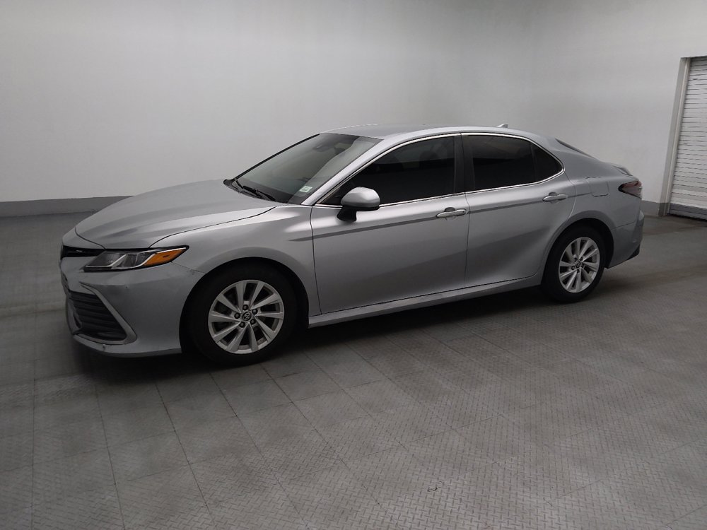 Used 2022 Toyota Camry LE FWD image 2