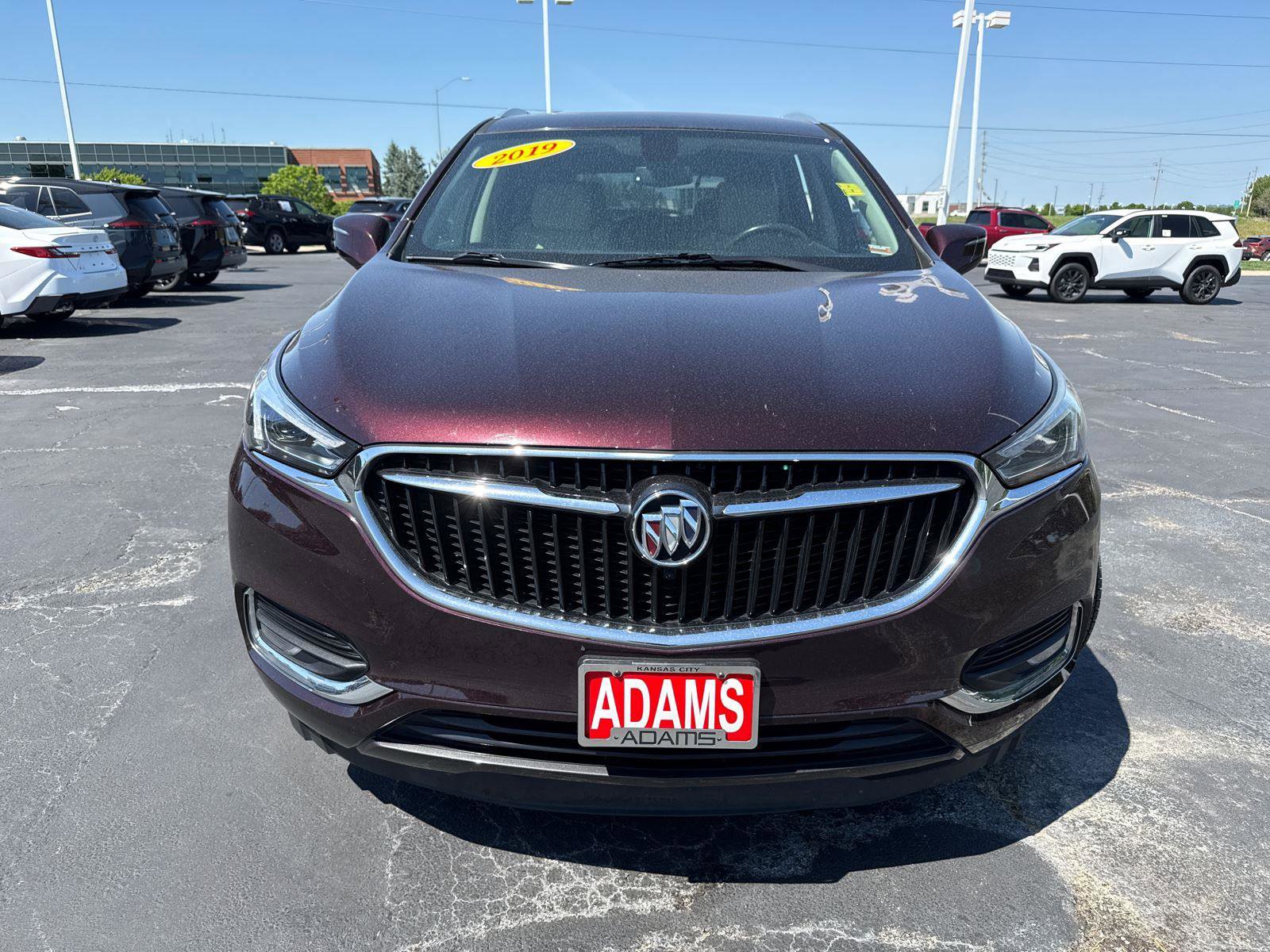 Used 2019 Buick Enclave Essence FWD image 2