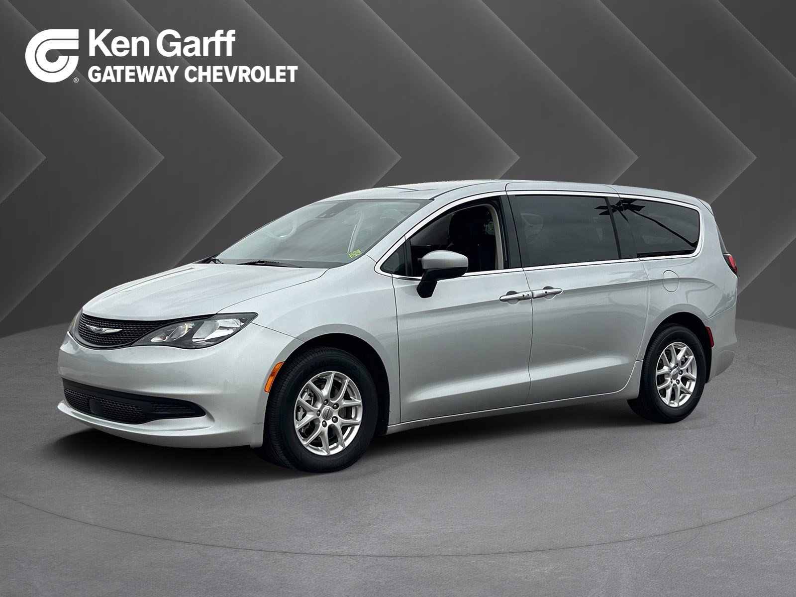Used 2023 Chrysler Voyager LX FWD image 1