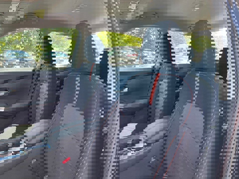 New 2025 Nissan Sentra SR w/ Midnight Edition image 11