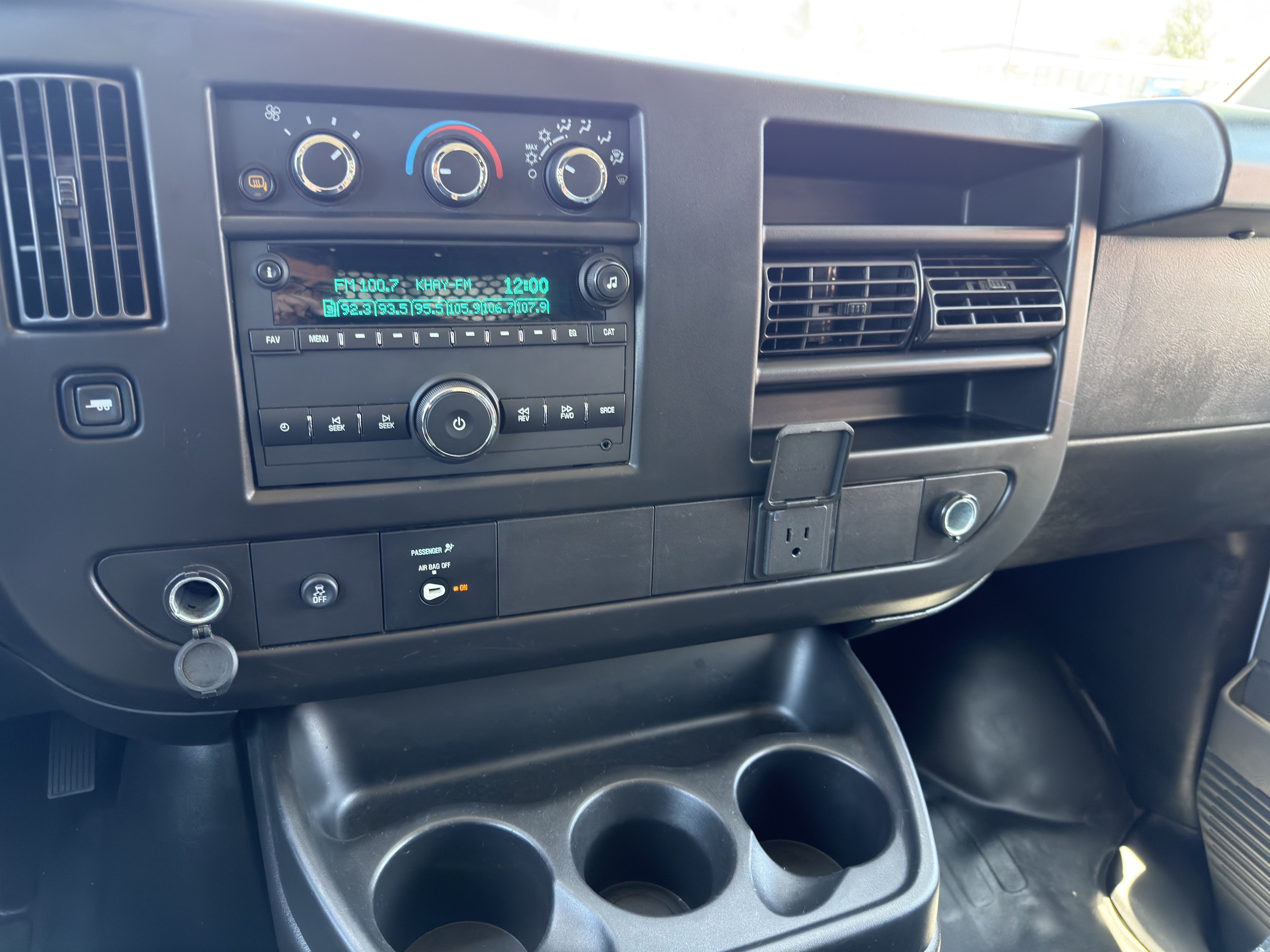 Used 2024 GMC Savana 2500 w/ Driver Convenience Package RWD image 29