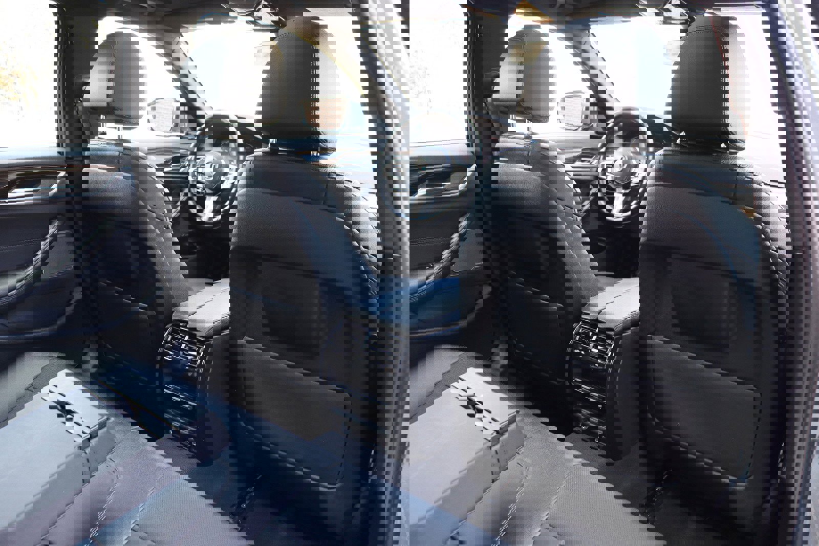 Used 2021 BMW 530i w/ M Sport Package image 18