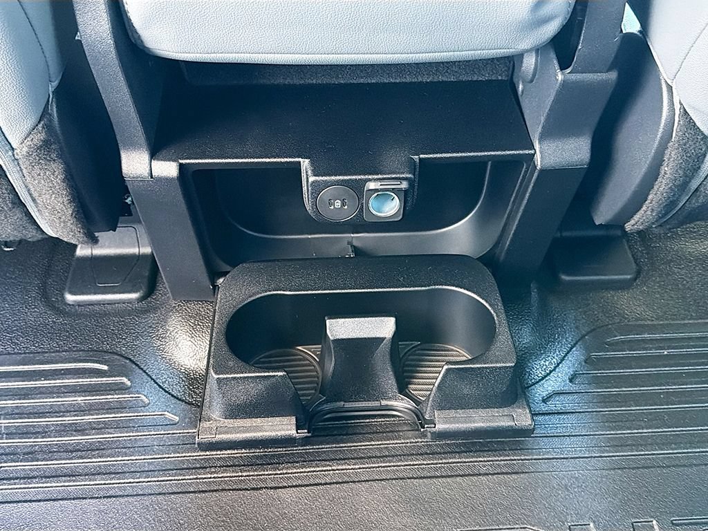 New 2026 Ford F550 4x4 Crew Cab image 33