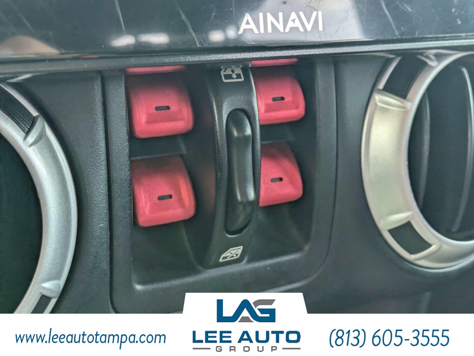 Used 2012 Jeep Wrangler Unlimited Sahara AWD/4WD image 20