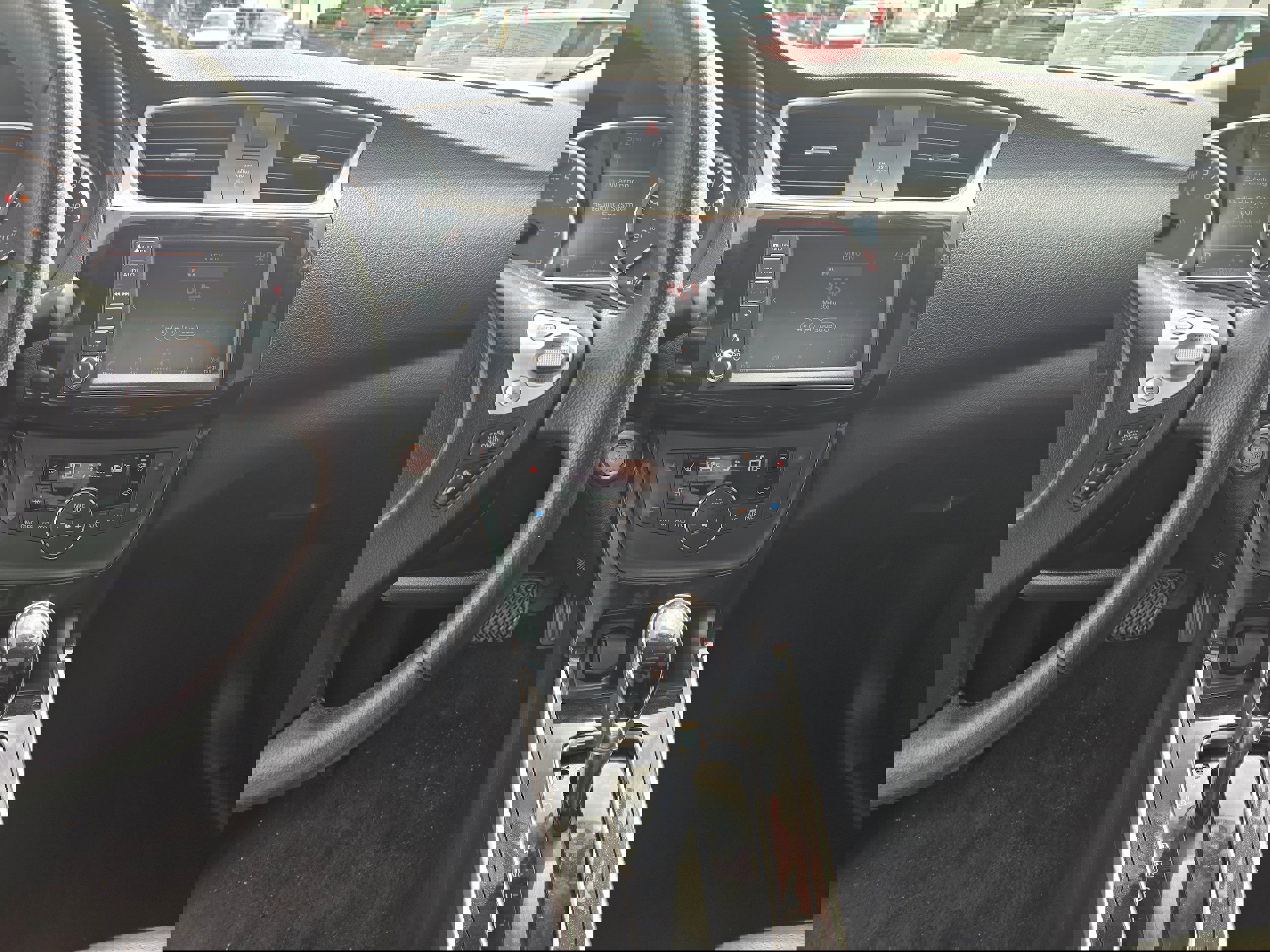 Used 2019 Nissan Sentra SL image 6