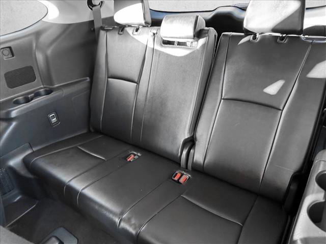 Used 2024 Toyota Highlander XLE image 19
