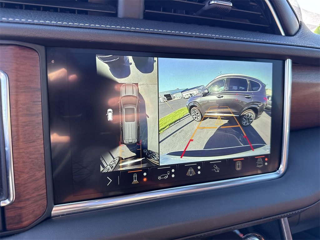 Used 2024 GMC Yukon XL Denali Ultimate image 17