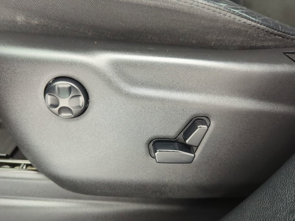 Used 2020 Jeep Grand Cherokee Laredo w/ Quick Order Package 2BN North image 36