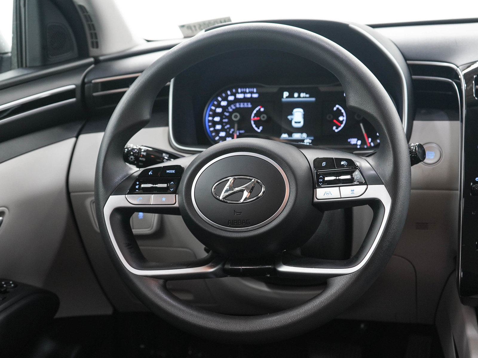 Certified 2024 Hyundai Tucson SEL AWD/4WD image 16