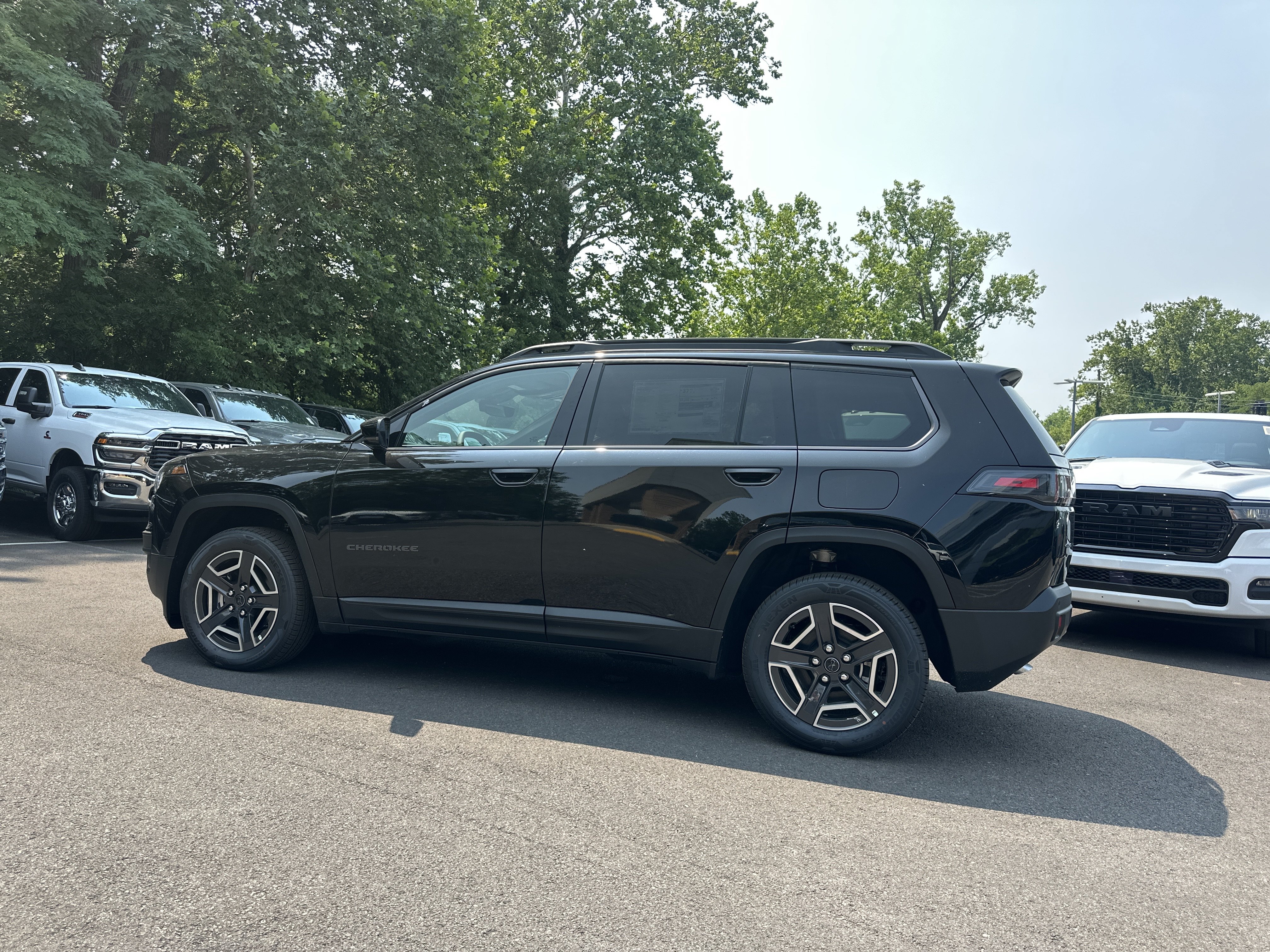 New 2026 Jeep Cherokee Limited AWD/4WD image 23