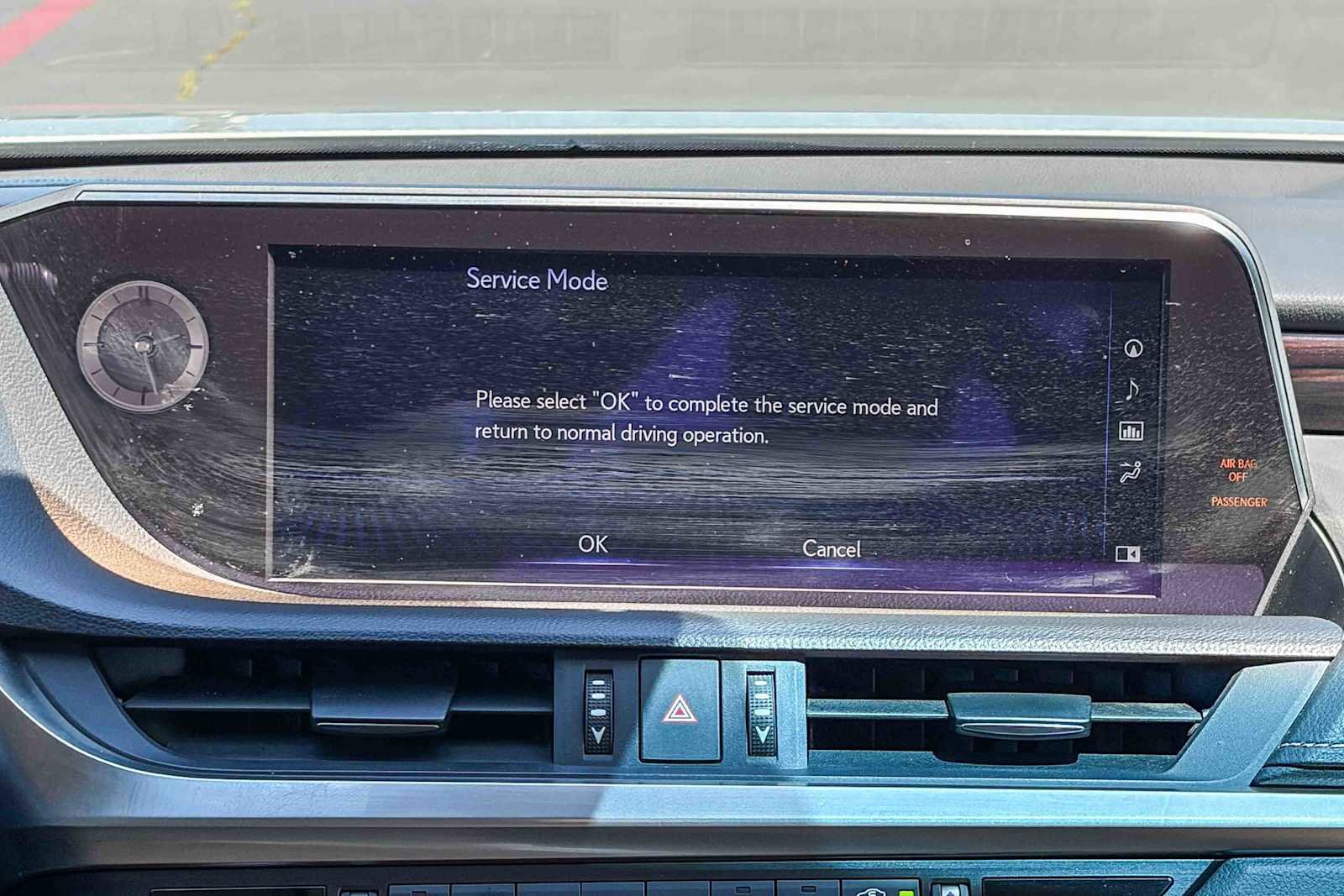 Used 2021 Lexus ES 300h w/ Premium Package FWD image 13