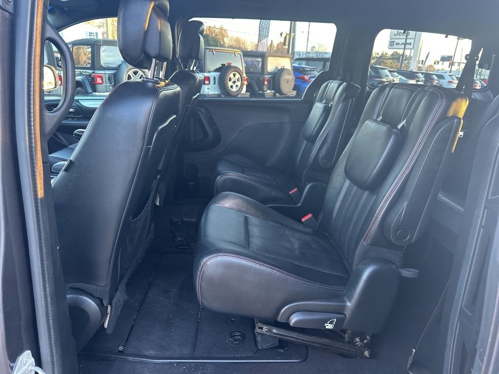 Used 2017 Dodge Grand Caravan GT image 26