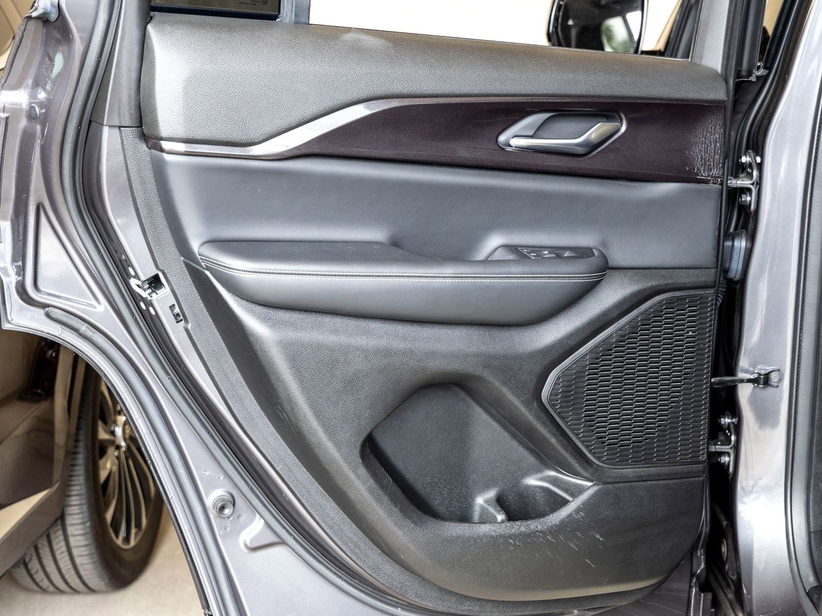 Used 2023 Jeep Grand Cherokee Altitude image 20